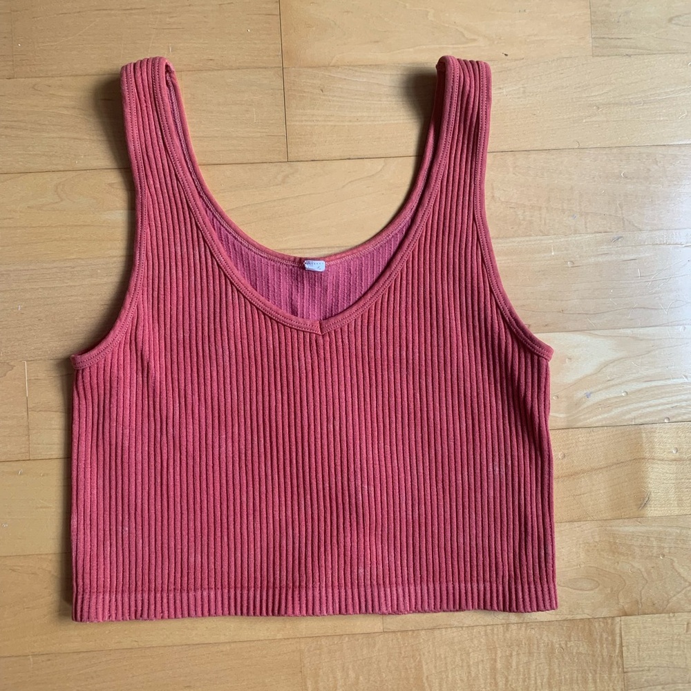 Distressed ribbed crop top